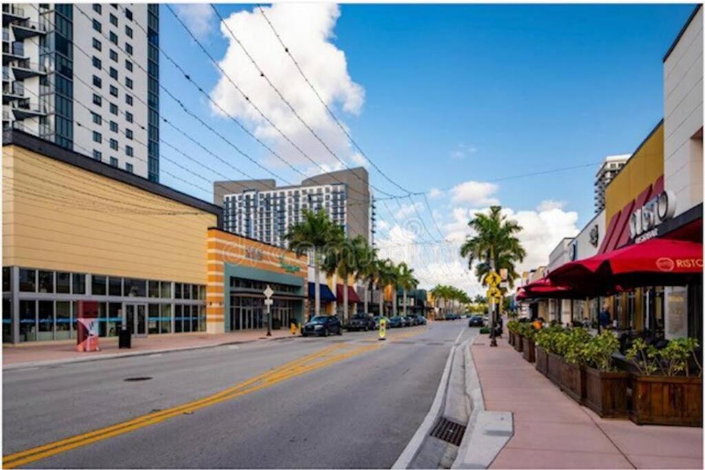 For Rent 2 Bed 2 Bath 1 Parking Downtown Doral *